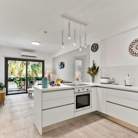 Dreamy 2 Bed Apartment By The Sea Paphos Exterior photo