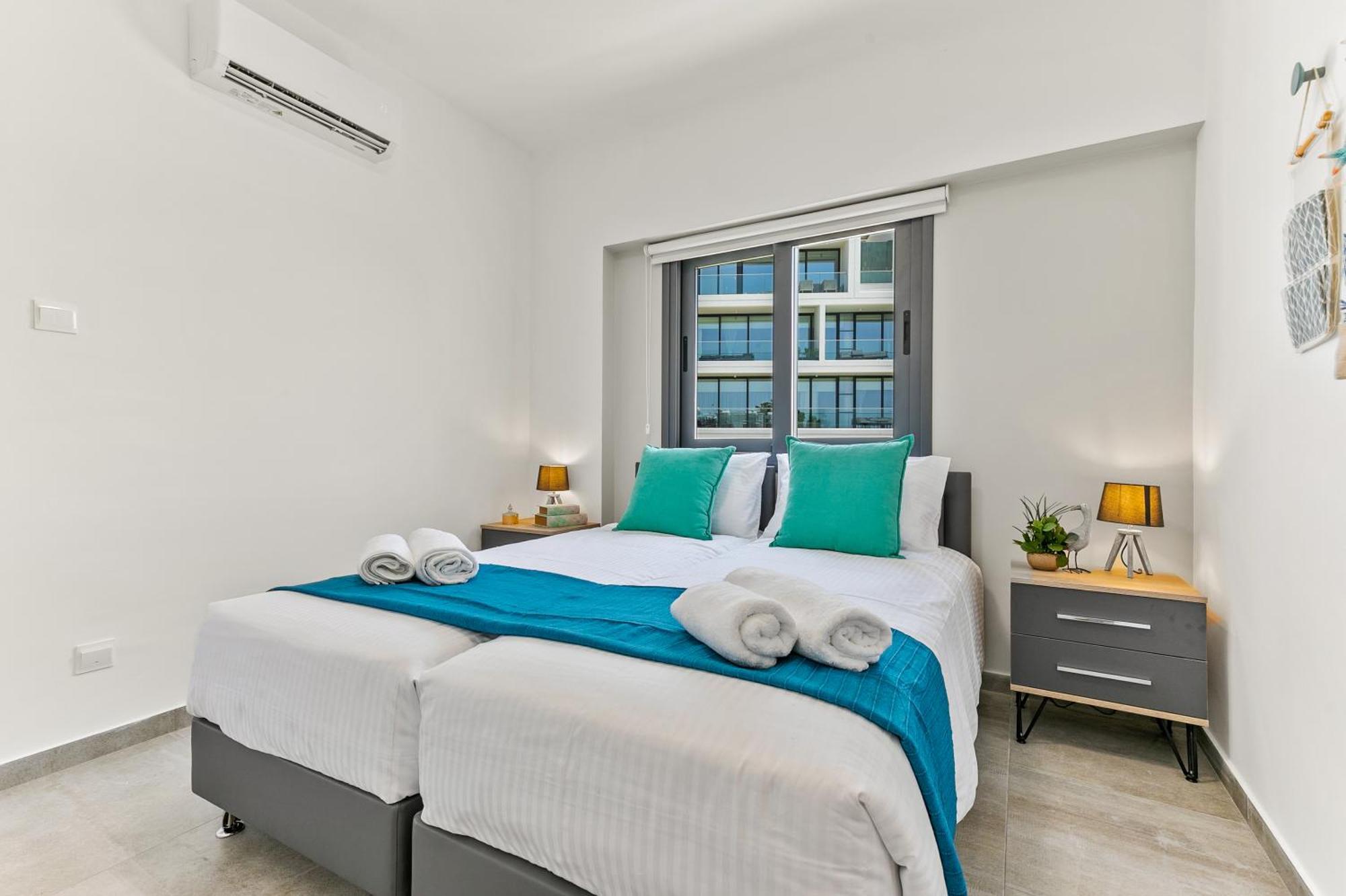 Dreamy 2 Bed Apartment By The Sea Paphos Exterior photo
